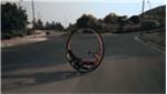 Xe máy một bánh tự cân bằng trên đường