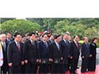 Lãnh đạo Đảng, Nhà nước tưởng niệm các Anh hùng liệt sỹ và vào Lăng viếng Chủ tịch Hồ Chí Minh
