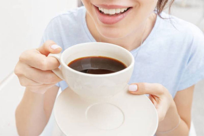  Nếu bạn uống cà phê, bạn có thể phải đi tiểu nhiều hơn bình thường.
