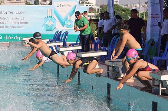 Hè vui tươi, bổ ích của HS thành phố