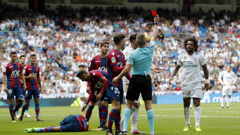 02h45 ngày 4/2, sân Ciutat de Valencia, vòng 22 La Liga, Levante – Real Madrid: Mất điểm là “tội ác”!