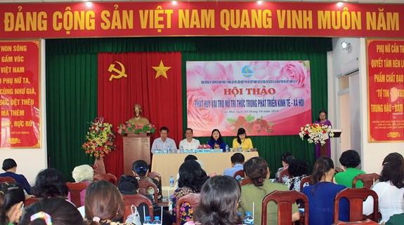 “Phát huy vai trò nữ trí thức trong phát triển kinh tế – xã hội”
