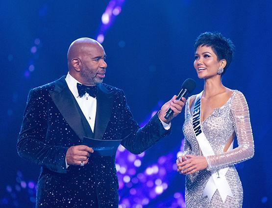 Hoa hậu Hoàn vũ H’Hen Niê: “Để ra thế giới, hãy bước ra khỏi vỏ bọc bản thân!”