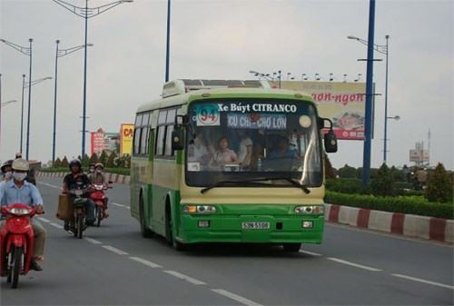 Vận tải hành khách công cộng tiếp tục giảm