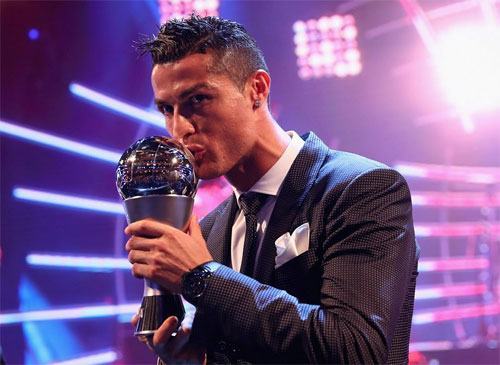 Ronaldo giành giải Cầu thủ hay nhất FIFA lần thứ hai liên tiếp