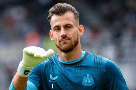 MU chiêu mộ thủ môn hỗ trợ De Gea