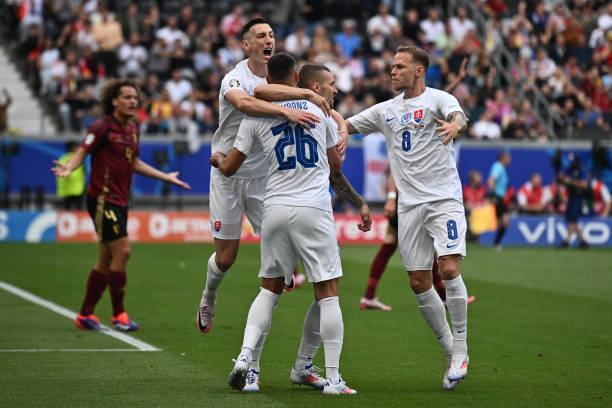 20h00 ngày 21/6, sân Merkur Spiel-Arena, bảng E EURO 2024, Slovakia – Ukraine: Trật tự đảo lộn