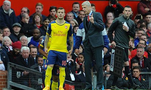 Wenger tính bán chín cầu thủ, thay máu đội hình