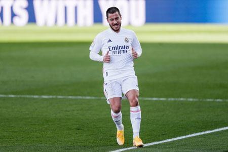 Đen đủi, Eden Hazard lại tái phát chấn thương