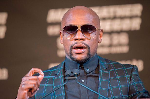 Mayweather muốn mua Newcastle, mua luôn Ronaldo