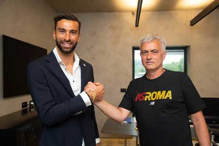 Mourinho chính thức có tân binh đầu tiên tại Roma