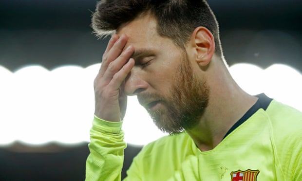 Messi rơi lệ, phòng thay đồ Barca ‘như đám tang’