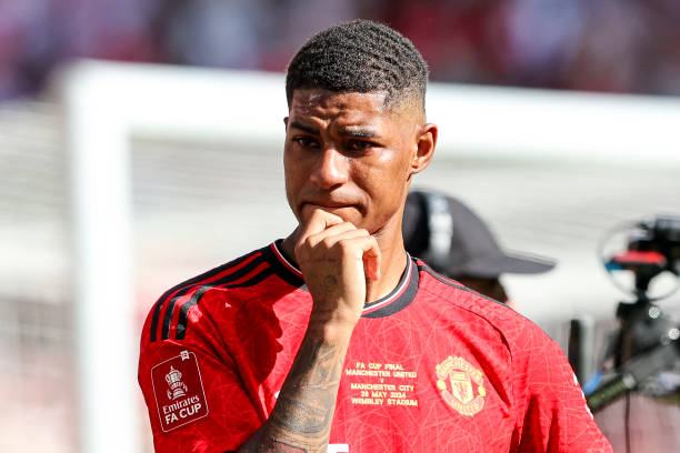 Rashford nghỉ chơi mạng xã hội sau mùa giải sóng gió