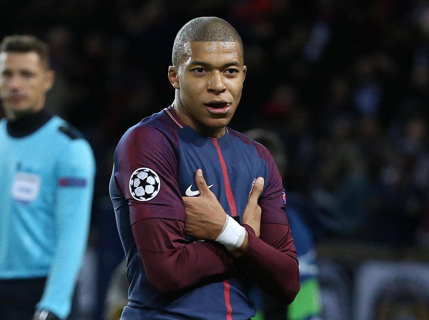 Chân ướt chân ráo, Mbappe đã nhấp nhổm rời PSG