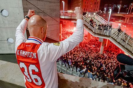 Ajax vô địch, huyền thoại M.U nói lời gan ruột với Ten Hag