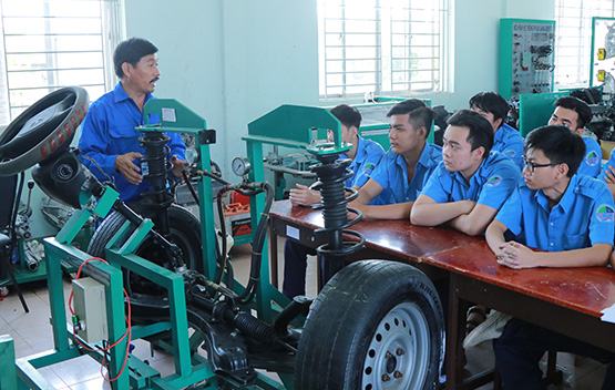 Trường nghề: Mạnh dạn bỏ các ngành nghề lạc hậu