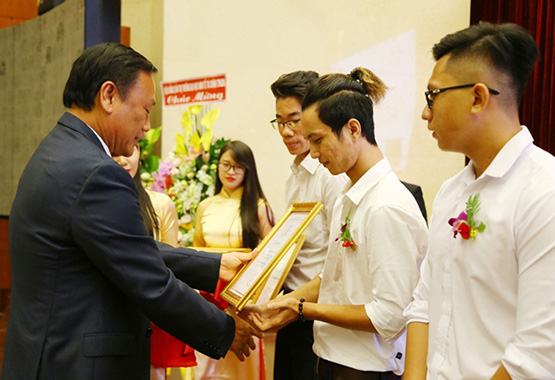 Đăng ký xét tuyển: Cơ hội nhận học bổng lên đến 100% học phí