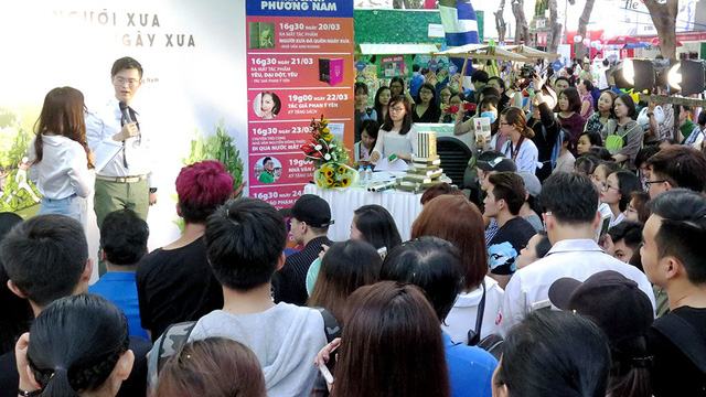 10 năm Hội sách TP.HCM: sẽ ấn tượng hơn nếu…