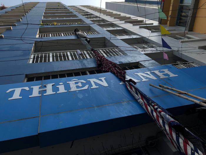 1.000 người được cứu nạn trong đám cháy chung cư Carina - Ảnh 3. 1.000 người được cứu nạn trong đám cháy chung cư Carina - Ảnh 3.