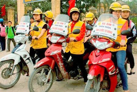 10.000 lượt xe ôm miễn phí trong kỳ thi đại học 2013