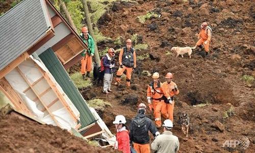 10000-nguoi-nhat-song-trong-oto-sau-dong-dat