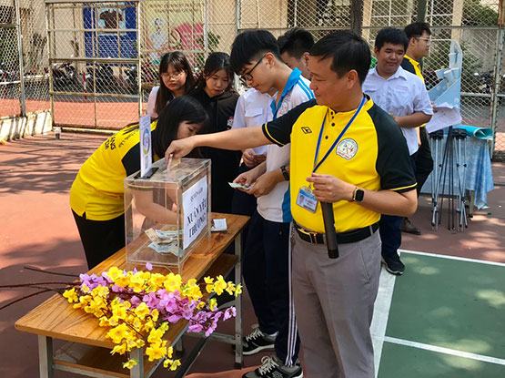 Ngày hội khoa học sử dụng vật liệu thân thiện với môi trường