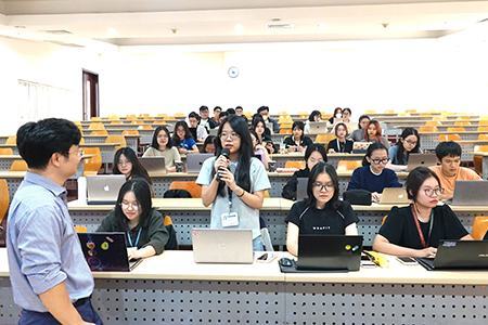 Các trường đại học chiêu mộ nhà khoa học trẻ, đầu ngành