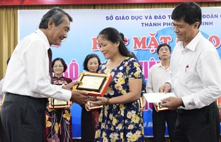 Chăm lo Tết cho nhà giáo