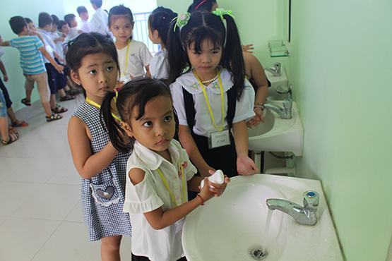 Ngành GD bắt tay ngành y tế: Đẩy dịch bệnh ra khỏi trường học