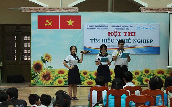 Học sinh THCS thi tìm hiểu về nghề nghiệp