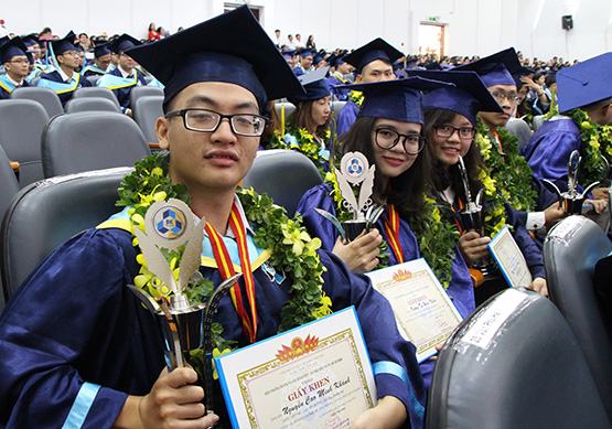 Lứa sinh viên đầu tiên học theo CDIO tốt nghiệp