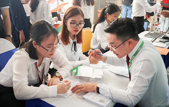 Hơn 500 đầu việc cho sinh viên khối kinh tế