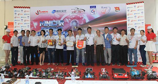 Wild Dogs giành giải nhất Mini Car Racing lần 3 năm 2018