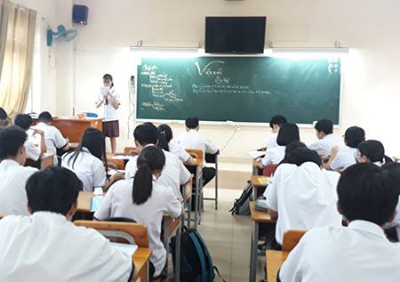 Thơ trong sách ngữ văn 10