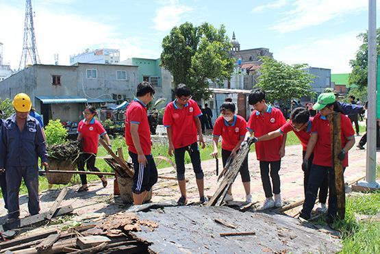 Trưởng thành hơn qua hoạt động thiện nguyện