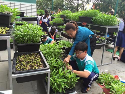 San yêu thương, nhận hạnh phúc!