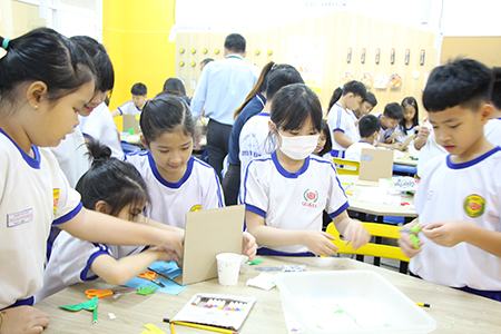 STEM trải nghiệm khác công nghệ, thủ công