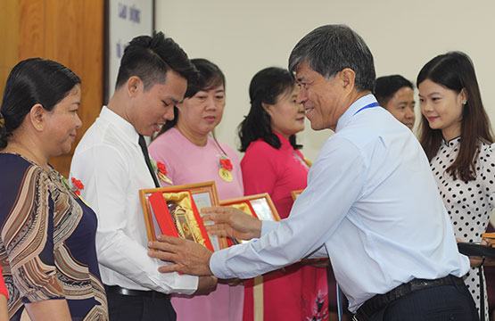 Công đoàn ngành giáo dục TP.HCM: Tôn vinh những “Trái tim người thầy”