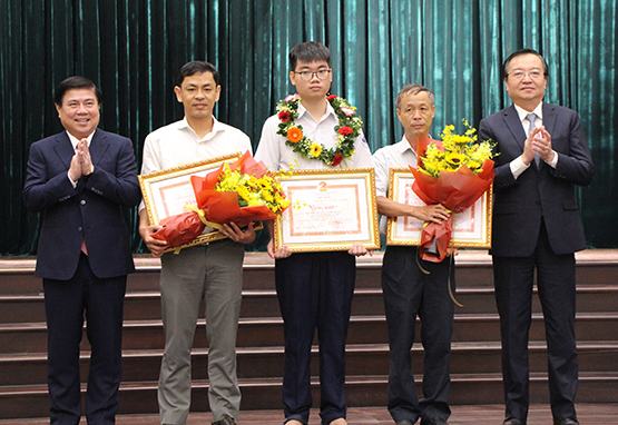 Mức khen thưởng mới cho học sinh, giáo viên: Đòn bẩy thúc đẩy tạo nguồn nhân lực chất lượng cao