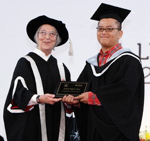 1.300 sinh viên tốt nghiệp ĐH RMIT Việt Nam