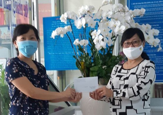 Trao gần 600 suất hỗ trợ cho giáo viên, nhân viên bị ảnh hưởng dịch Covid-19