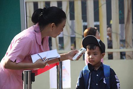 Quan tâm hỗ trợ tâm lý phụ huynh, học sinh