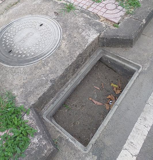 Nhiều đăng chắn rác bị mất cắp