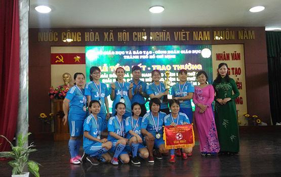 Bế mạc giải bóng đá mini GV