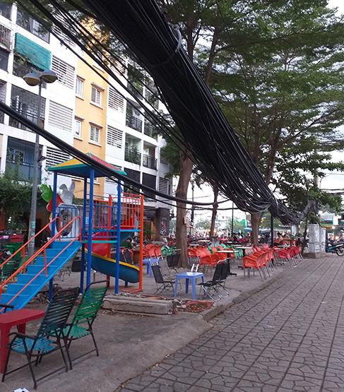 Bó dây điện quá thấp!