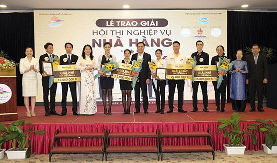 Trao giải Hội thi nghiệp vụ nhà hàng TP.HCM năm 2019