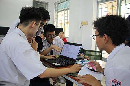 “Cứ 10 học sinh thì có 7 học sinh từng bắt nạt trực tuyến bạn học”