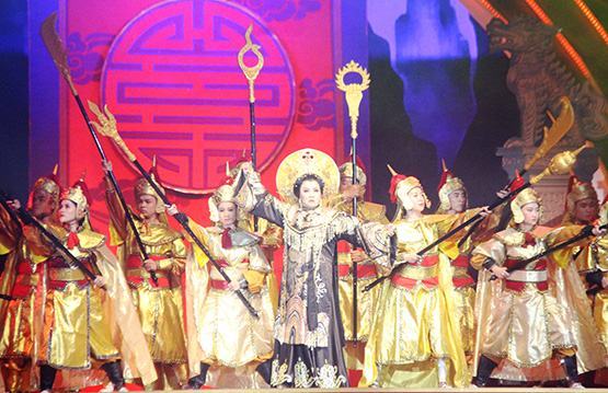 “100 năm sân khấu cải lương” xuống phố đi bộ