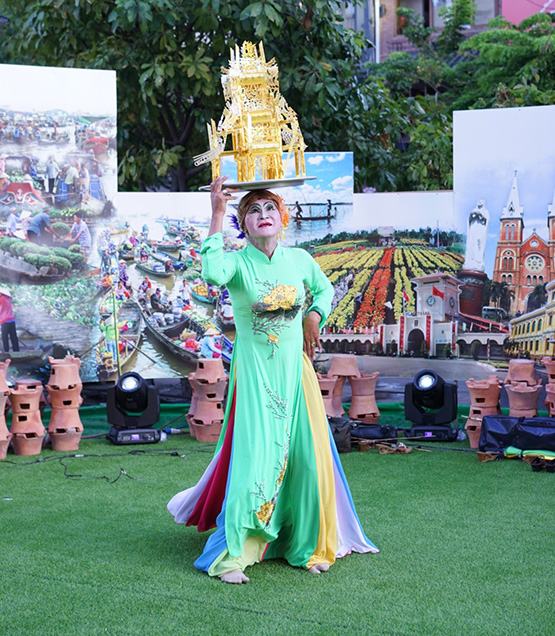 45 năm giữ nghề múa bóng rỗi