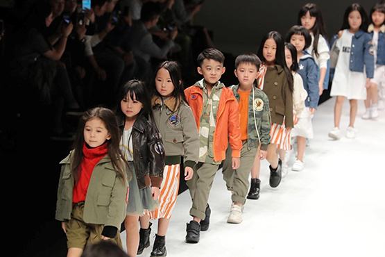 Trang phục Việt chinh phục thế giới